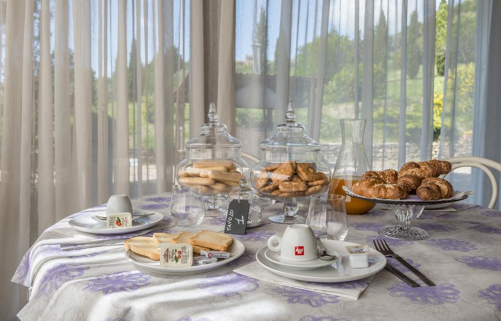 Hotel Il Cavallino Blu Volterra Ngoại thất bức ảnh